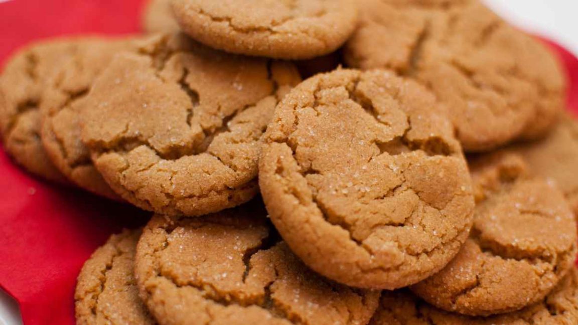 Spiced to perfection, soft with a crackle—ginger cookies that warm your heart!